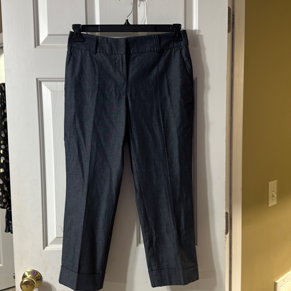 AnnTaylor New with tag The Crop Curvy Fit pants